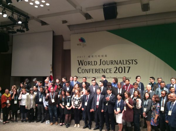 Дэлхийн сэтгүүлчдийн форумын илтгэлийн эргэн тойронд…